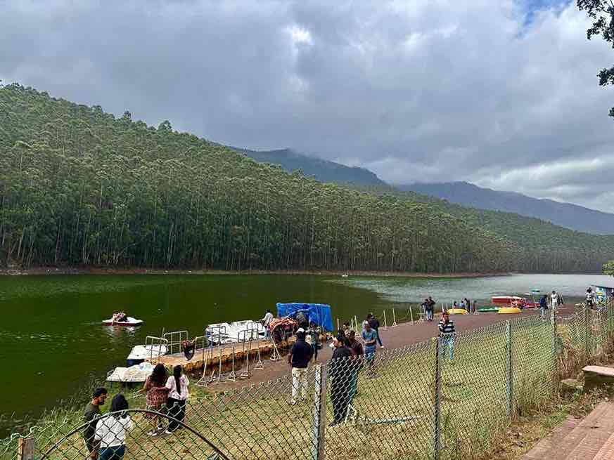 Munnar Luxury Honeymoon Package (2 Nights / 3 Days) from Chennai in Kochi Airport / Ernakulam Railway Station