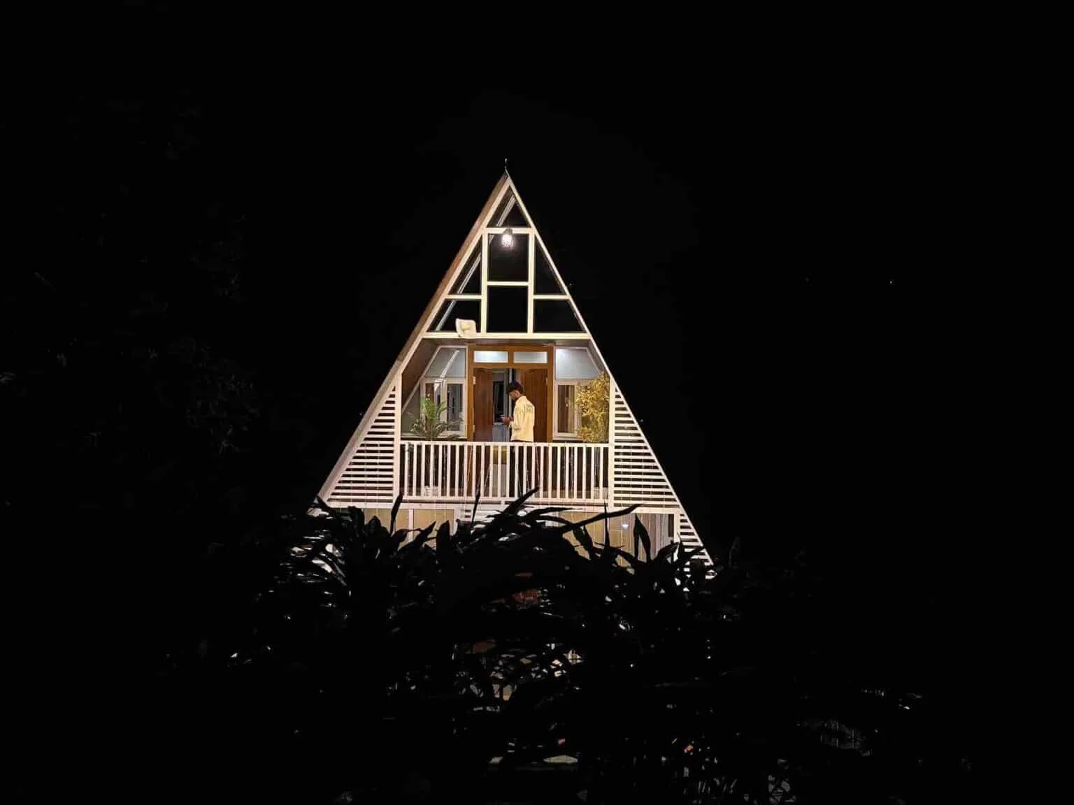 1 Night 2 Days A Frame Stay Munnar | Family Package in Munnar