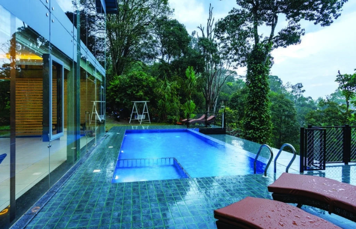 3 Bedroom Luxury Pool Villa in Munnar