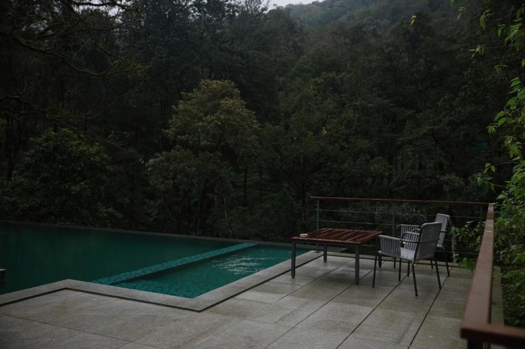 2 Bedroom Pool Villa in Mankulam, Munnar