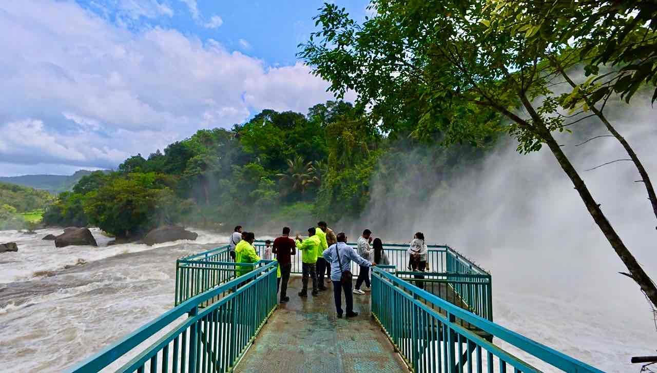 Munnar Adventure Tour Package (2 Nights / 3 Days) from Salem in Kochi Airport / Ernakulam Railway Station