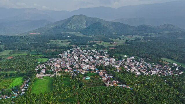 Munnar, Vagamon & Alleppey Houseboat Package (5 Nights / 6 Days) from Coimbatore in Kochi Airport / Ernakulam Railway Station