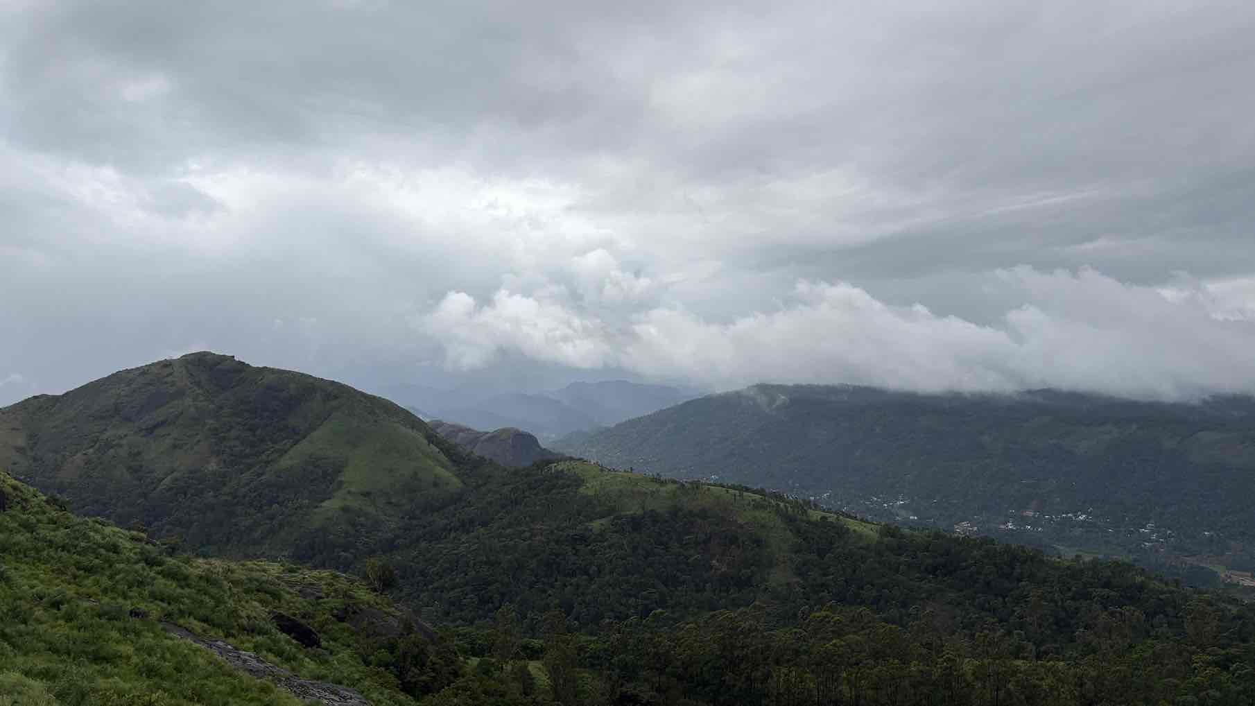 Munnar Luxury Honeymoon Package (2 Nights / 3 Days) from Theni in Kochi Airport / Ernakulam Railway Station