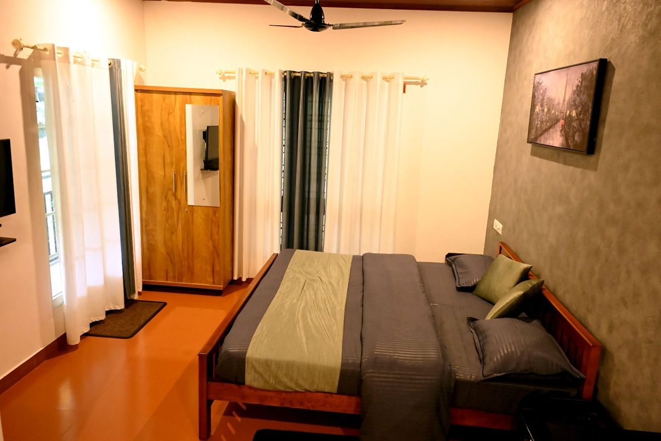 Munnar Budget Tour Package (1 Night / 2 Days) in Kochi Airport / Ernakulam Railway Station