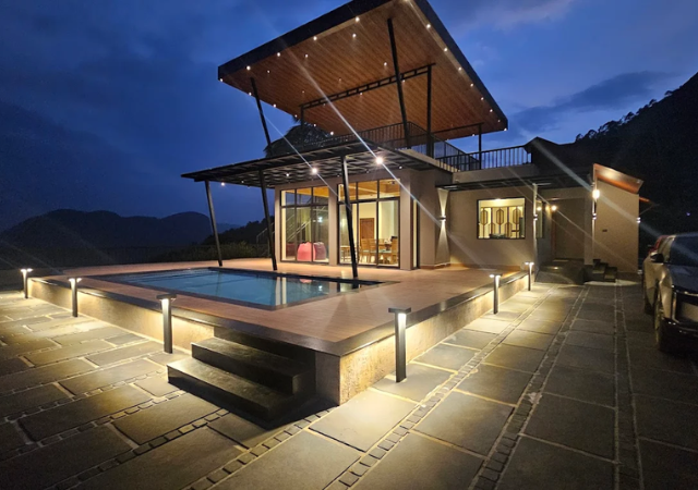 3 Bedroom Pool Villa in Munnar