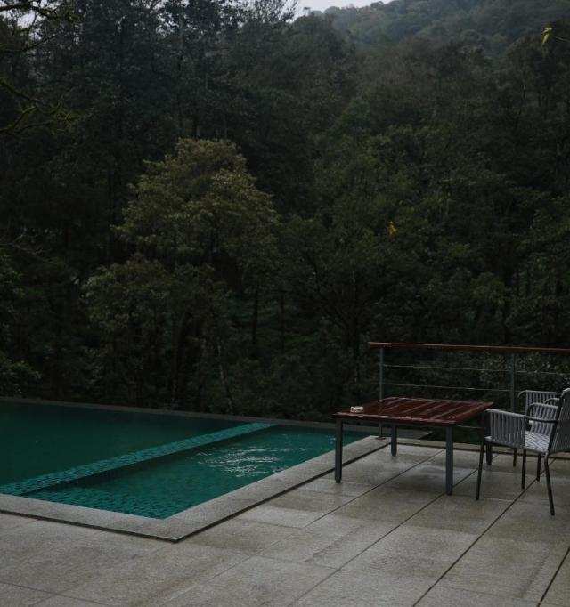 2 Bedroom Pool Villa in Mankulam, Munnar