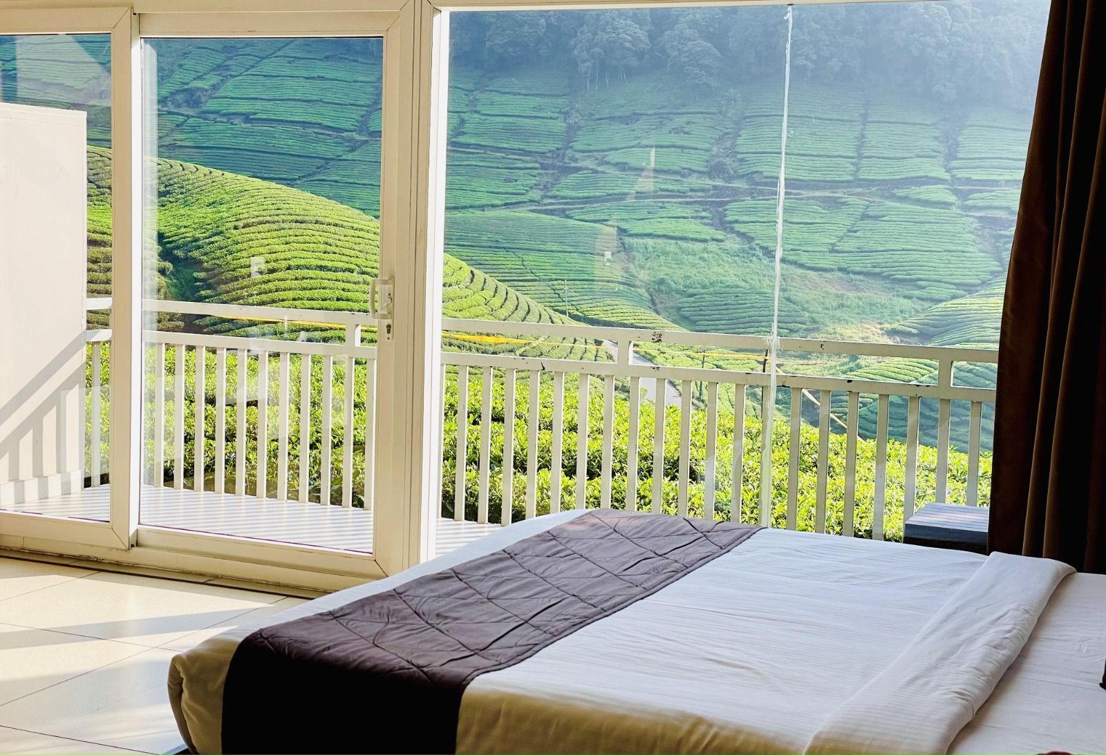 Munnar Private Pool Villa Package (2 Nights / 3 Days) from Kochi in Kochi Airport / Ernakulam Railway Station